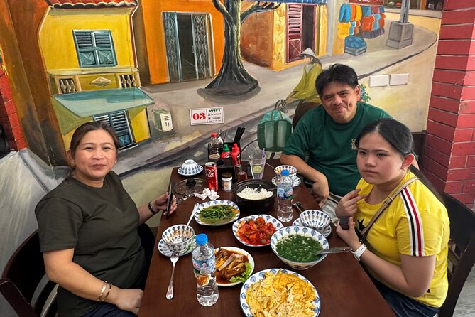 Hanoi: Old Quarter and French Quarter Walking Food Tour - Ly Thai To Park: a statue-focused break for photos and context