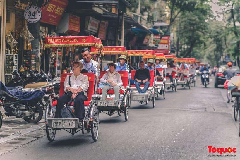 Hanoi Old Quarter Sightseeing Cycling Private Tour By Cyclo - The price reality check: base rate plus rider cash