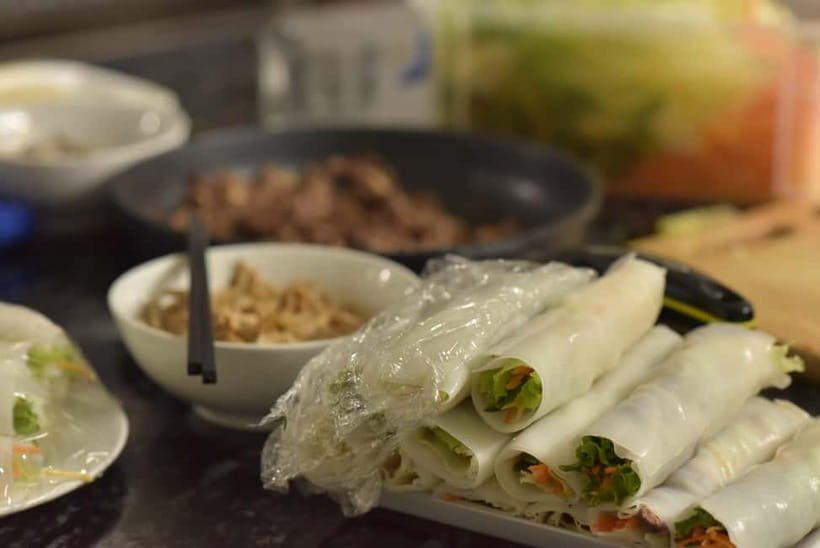 Hanoi: Old Quarter Street Food Walking Tour with Guide - Egg Coffee and Spring Rolls: The Sweet-and-Crispy Hanoi Moment