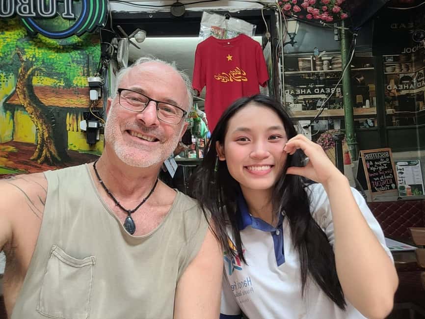 Hanoi Old Quarter Vibes: A Youthful Journey - Dong Xuan Market: everyday life, not a tourist-only performance