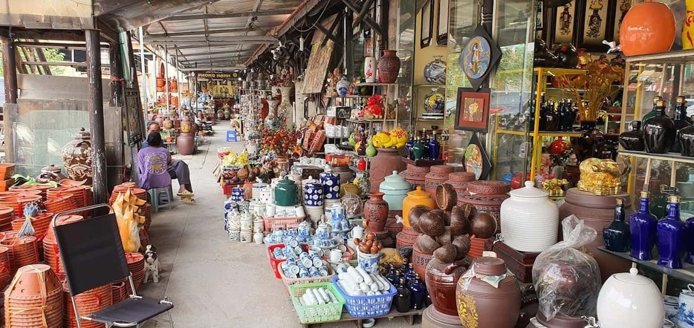 Hanoi Outskirts: Bat Trang Ceramic Village Tour by Jeep - Who should book this Jeep + Bat Trang pottery tour?