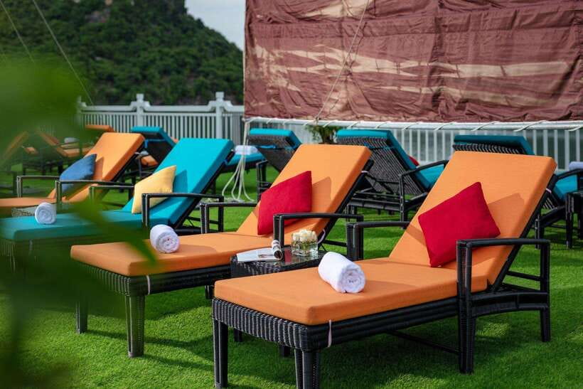 Hanoi: Overnight Ha Long Bay 2-Day 1-Night Cruise - Sunset party and a cooking class: why this part matters