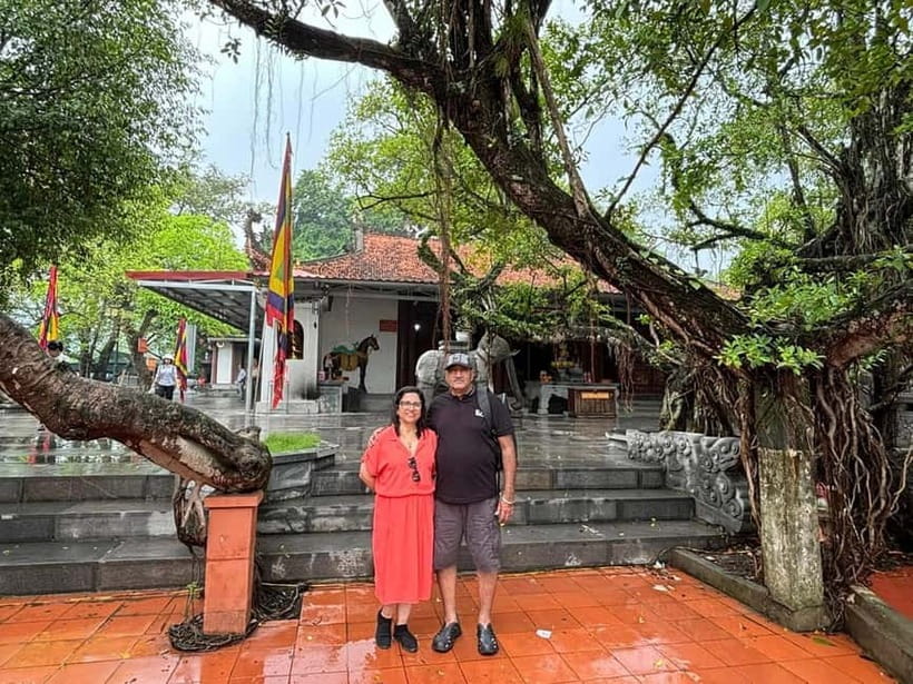 Hanoi: Perfume Pagoda Day Tour with Boat Ride & Cave Visit - Yen Stream boat ride: calm water, practical tips, and rowing etiquette