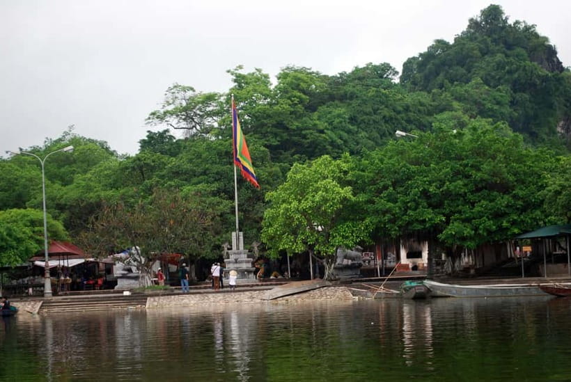 Hanoi: Perfume Pagoda Day Tour with Boat Ride & Cave Visit - Costs, tips, and add-ons: what the $46 really covers
