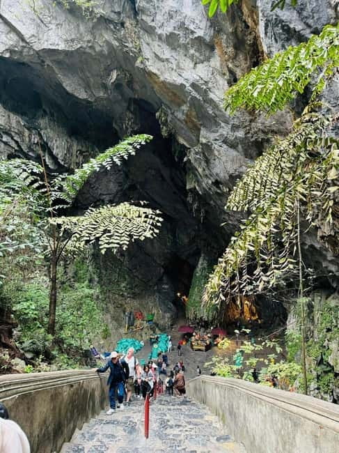 Hanoi: Perfume Pagoda Day Tour with Boat Ride & Cave Visit - Getting from Hanoi to Ben Duc Pier: the 2-hour ride that sets the pace