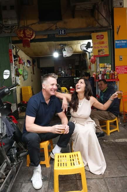 Hanoi Private Photoshoot – Iconic Spots & Hidden Gems - Train Street portraits: dramatic setting, better results with direction