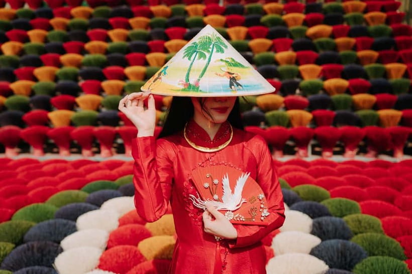 Hanoi: Rattan & Shoe Village or Incense Village, Hat Village - What to expect from the guide and the group setup