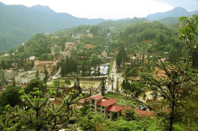 Hanoi-Sapa Trek 2 days 2 nights and Homestay with small group - Guides and small-group attention: what “limited to 9” really means