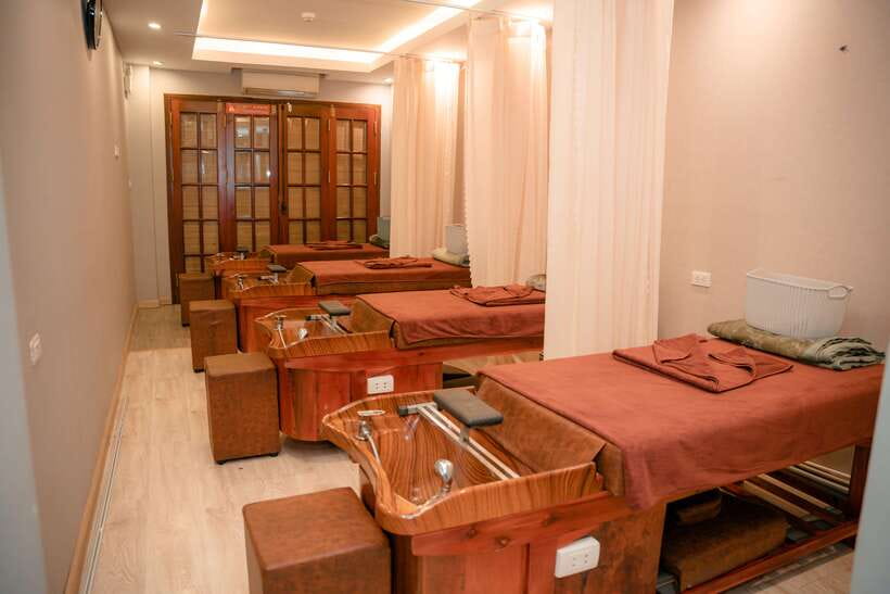 Hanoi Spa Old Quarter : Herbal Shampoo &Head Massage 90' - Thong Kinh Lac for neck and shoulder muscle pain