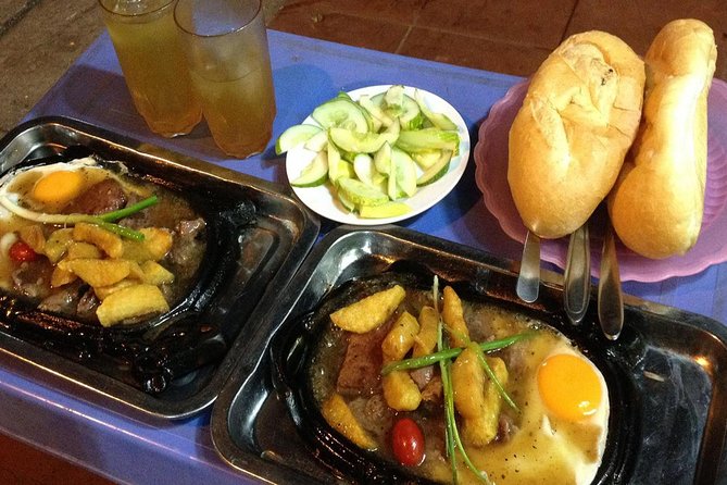 Hanoi Street Food Experience by Walking - Why a 6 pm Hanoi street food walk is the move