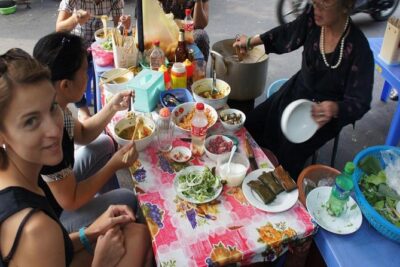 Hanoi Street Food Experience by Walking - Meeting at Hàng Điếu and getting oriented fast