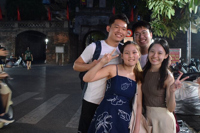 Hanoi Street Food Tour and Hang Out - Phố Nguyễn Hữu Huân coffee or tea: a smart break in the middle