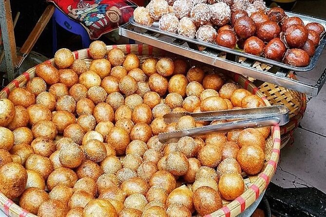 Hanoi Street Food Tour Taste 6 Local Dishes and Drinks - The café stop: egg coffee plus Hanoi Bia Hoi