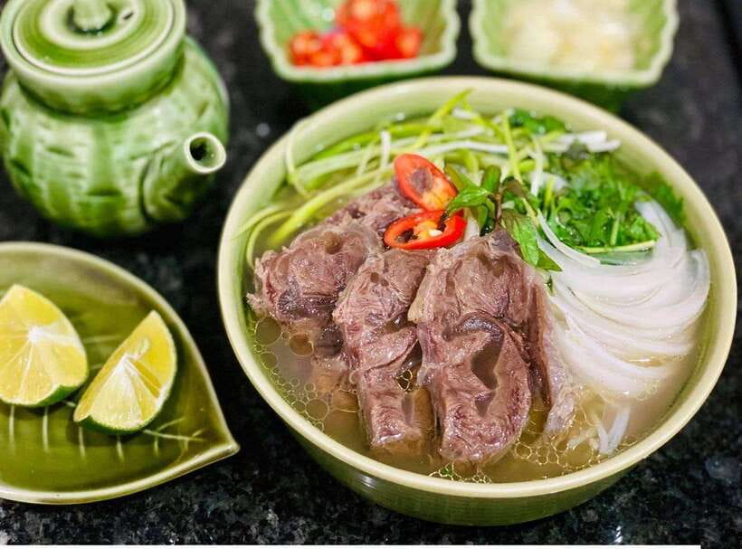 Hanoi: Street Food Tour with Train Street & Hidden Alleyways - Price and value: what $20 buys you in Hanoi