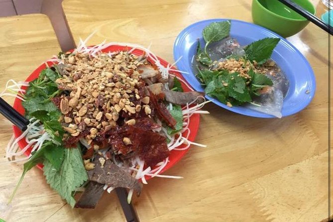 Hanoi Street Food Tour with Train Street Visit - How the 3-hour street walk actually works