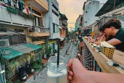 Hanoi street food walking and train street visit - Behind-the-scenes Old Quarter stories: the 36 craft-guild idea