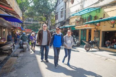 Hanoi Street Food Walking Tour and Water Puppet Show - What You’ll Drink and Eat Without Losing Track of Your Appetite