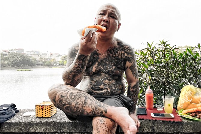 Hanoi Street Photography with a Pro – Phone & Camera - Practicalities That Affect Your Photos (More Than You Think)