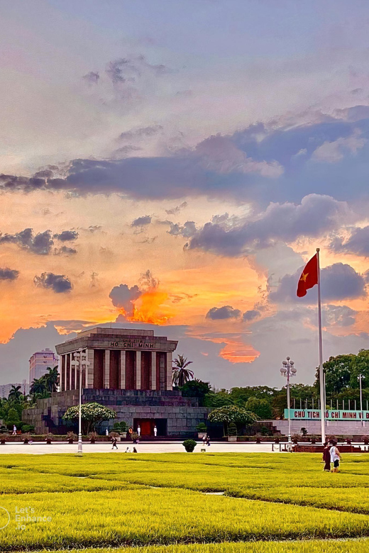 Hanoi: Sunset Highlights Tour with Ao Dai Costume - Thăng Long Imperial Citadel: A Guided Stop That Doesn’t Drag