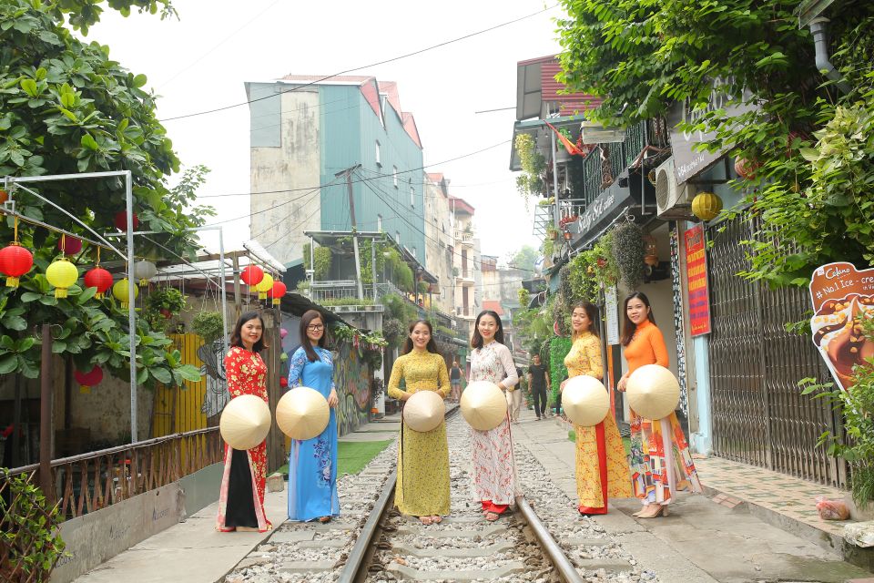 Hanoi: Traditional Ao Dai Dress and Non La Hat Rental - What to wear and bring so your costume day stays easy