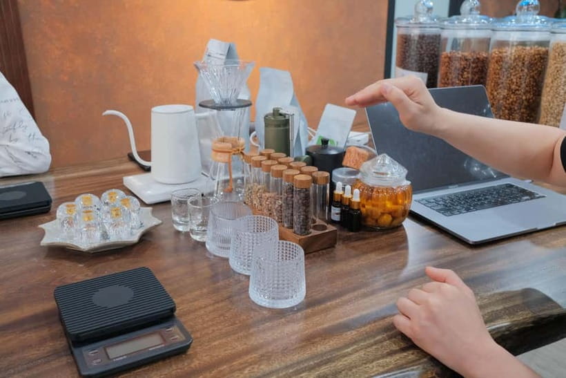 Hanoi Ultimate Coffee Workshop: Make, Learn & Taste - Lunch and dinner time: why the food stop matters