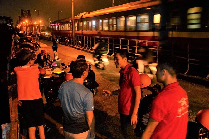 Hanoi Vespa Tours: Hanoi After Dark Vespa Food Tours - Old Quarter finish bites: tying the night to the places you recognize
