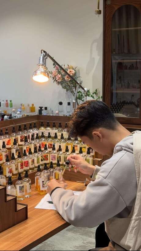 Hanoi: Vietnam Scents Perfumery Class - The olfaction test: choosing scents the smart way