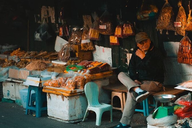 Hanoi Walking Foodie Tour by night - Should you book this Hanoi night foodie tour?