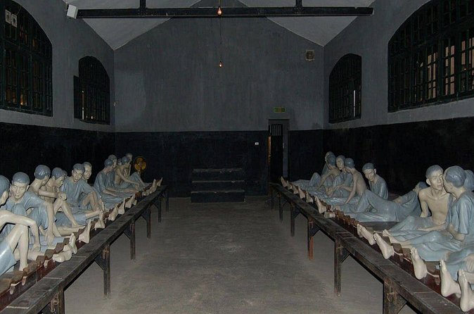 Hanoi War Sites Walking Tour - Stop 3: French Quarter around Hoàn Kiếm, with Monument of Sacrifice