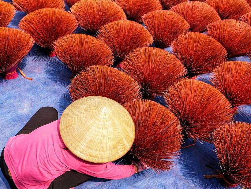 Hanoi's artisan trail:Incense Village,Hat,Lacquer & Train St - Who should book this artisan trail (and who might not)