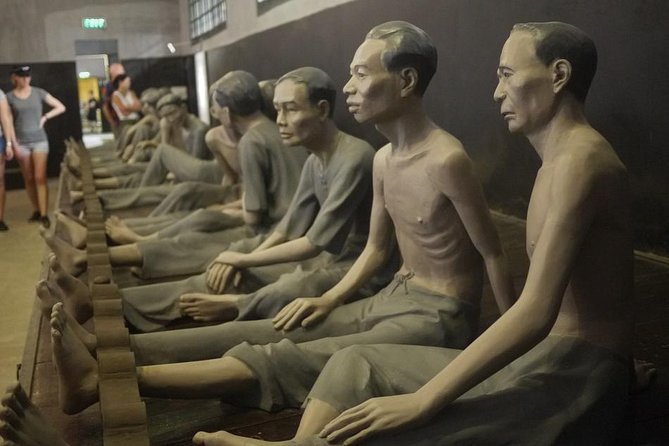 Highlight- Hanoi city tour and Cycle around old quarter - Hoa Lo Prison (Hanoi Hilton): a serious stop you shouldn’t skim
