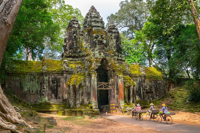 Highlights Of Vietnam and Cambodia In 10 Days - Angkor Thom and Angkor Wat: Bayon, the big temple, and Ta Prohm