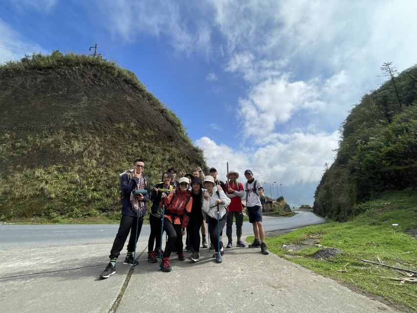 Hiking Fansipan 2D1N - Explore The Majestic Nature - The climb to 2,200m and 2,800m: picnic breaks and big views