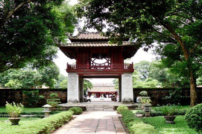 Ho Chi Minh Complex & Temple of Literature Tour (half day) - Ho Chi Minh Mausoleum and Ba Dinh Square: The Moment Vietnam Declared Itself