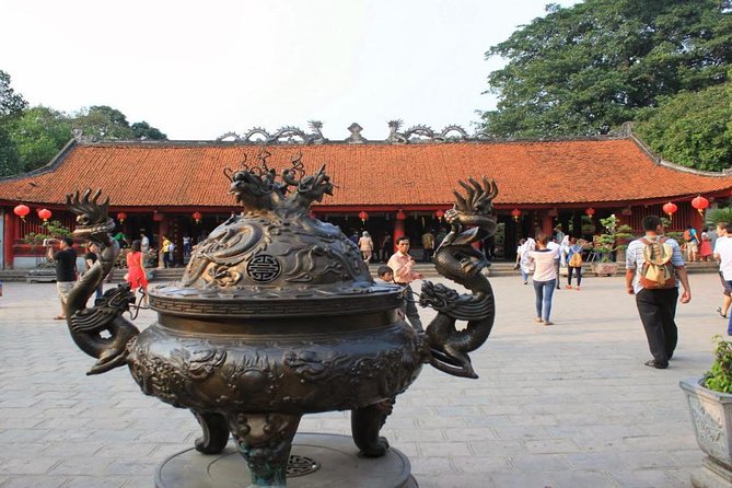 Ho Chi Minh Complex & Temple of Literature Tour (half day) - Ho Chi Minh Museum: A Lotus-Shaped Timeline You Can Actually Understand