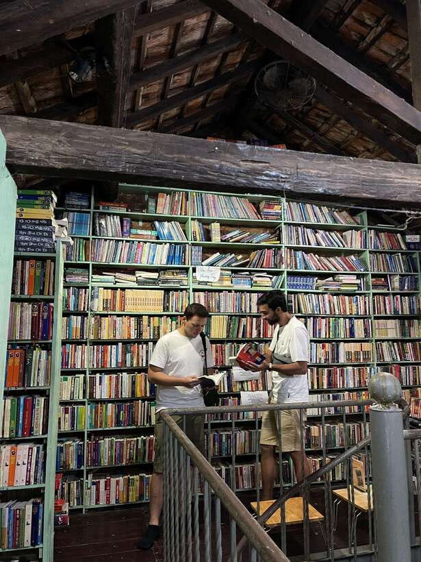 Hoa Lo Prison and Little Paris in Hanoi - Quick hits before you go