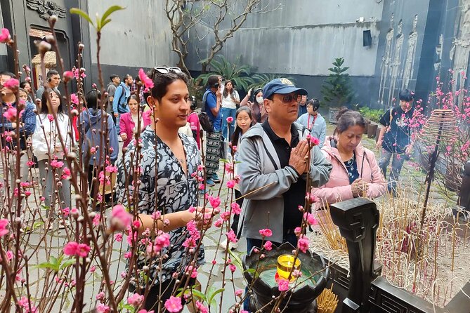 Hoa Lo Prison and Little Paris Tour in Hanoi (French Quarter) - Hanoi’s “Mini-Paris” Moments: Trang Tien Ice Cream and Colonial Street Style