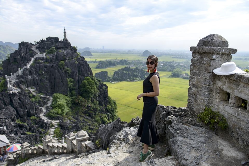 Hoa Lu-Mua Cave-Tam Coc-Bich Dong-Thung Nham National Park - Bich Dong Pagoda at 9:00 AM: 200 steps to a cave-and-temple feel
