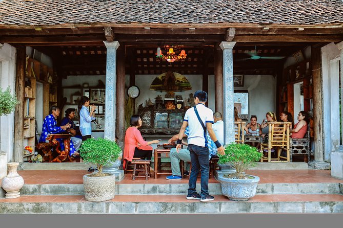 Hoa Lu - Mua Cave - Tam Coc/Trang An - DELUXE Small Group Tour - Transport and group size: the “deluxe small group” difference