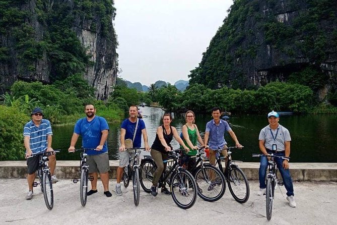 Hoa Lu - Tam Coc boat Trip and Mua Cave - Tam Coc boat trip: the real star (three caves and “Ha Long on land” vibes)