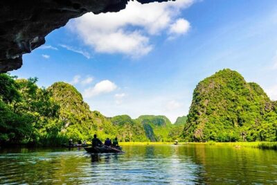 Hoa Lu - Tam Coc boat Trip and Mua Cave - Lunch around Trang An: refuel without losing momentum