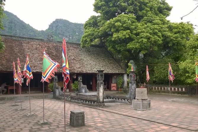 Hoa Lu - Tam Coc boat Trip and Mua Cave - Hang Múa / Mua Cave hike: getting the panoramic views without regret