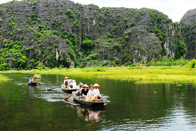 Hoa Lu - Tam Coc boat Trip and Mua Cave - Group size, guides, and how organization affects your day