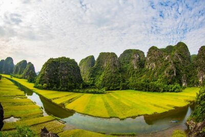 Hoa Lu Tam Coc Full Day Tour: Small Group Tour & Buffet Lunch - Riding Bikes Through Ninh Binh Countryside: Fun Pace, Simple Challenge
