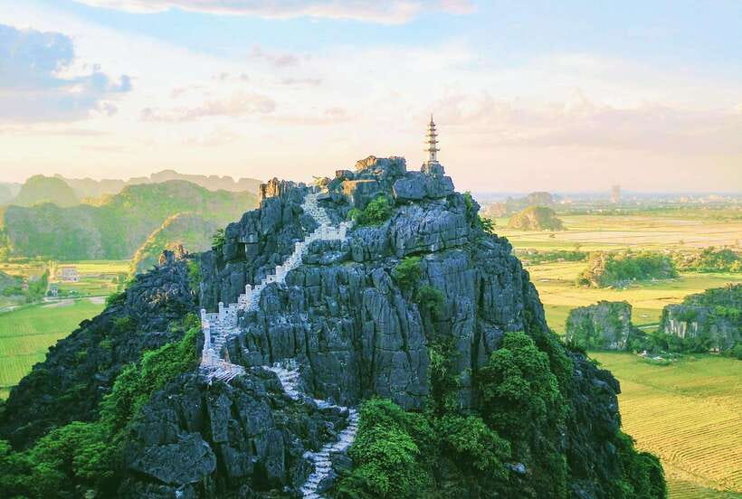 Hoa Lu, Tam Coc, & Mua Cave Day Trip with Lunch & Limousine - Price and logistics: is $45 good value for this day?