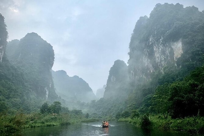 Hoa Lu - Tam Coc - Mua Cave Full Day - LIMOUSINE - Mua Cave Entrance and the Viewpoint Climb: The Payoff Stop