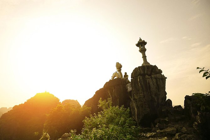 Hoa Lu, Tam Coc, Mua Cave With Amazing View- All Inclusive - Mua Cave: The 500-Step View Over Tam Coc