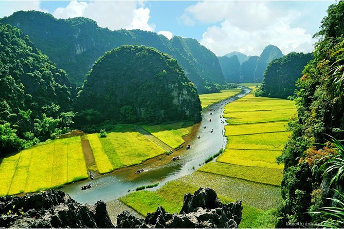 HOA LU -TRANG AN -MUA CAVE Full Day Including Boat Entrance Fees and Lunch - Tam Coc and Bich Dong: options after the boat