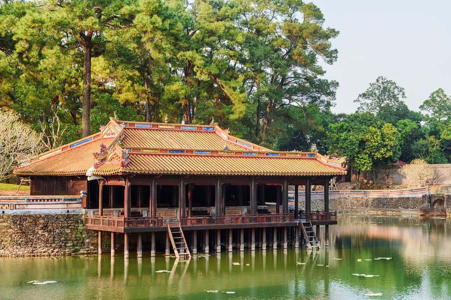 Hue: Royal Tombs & Imperial City Tour by Private Car - Tu Hieu Pagoda and meditation time (not just sightseeing)