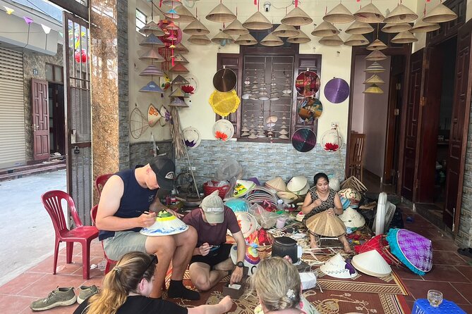Incense Village, Hat & Lacquer Artisanal Tour Options From Hanoi - Duờng Tau Train Street: a quick photo bonus, not a full visit